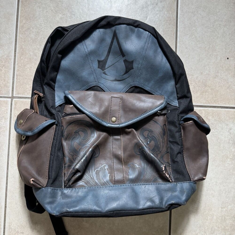 RARE Assassin's Creed Unity Backpack Faux Leather Arno Hood Ubisoft 2015 Laptop